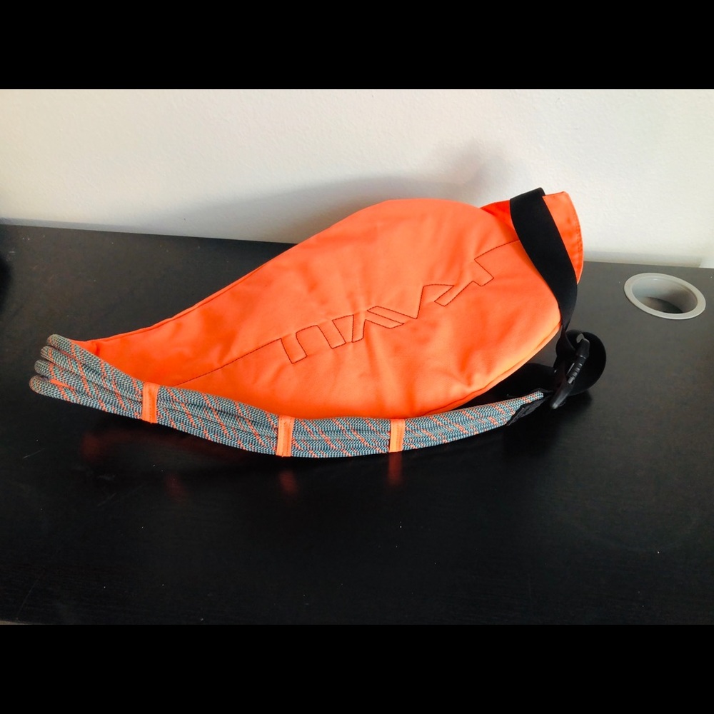 Kavu cross body bag